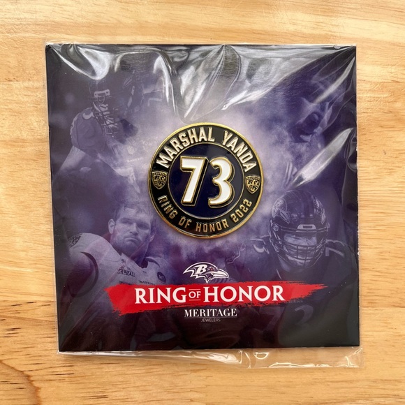 Baltimore RAVENS Marshal Yanda Ring of Honor Pin - Picture 1 of 2